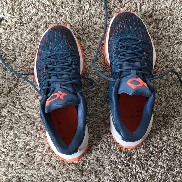 Nike Shoes - Picture 2 of 4